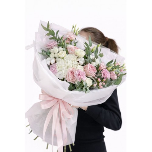 Soft Pink & White Gül Buketi